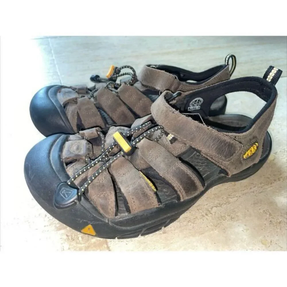 Keen Waterproof Sandals‎ Newport Bison Brown Leather Youth Size 4